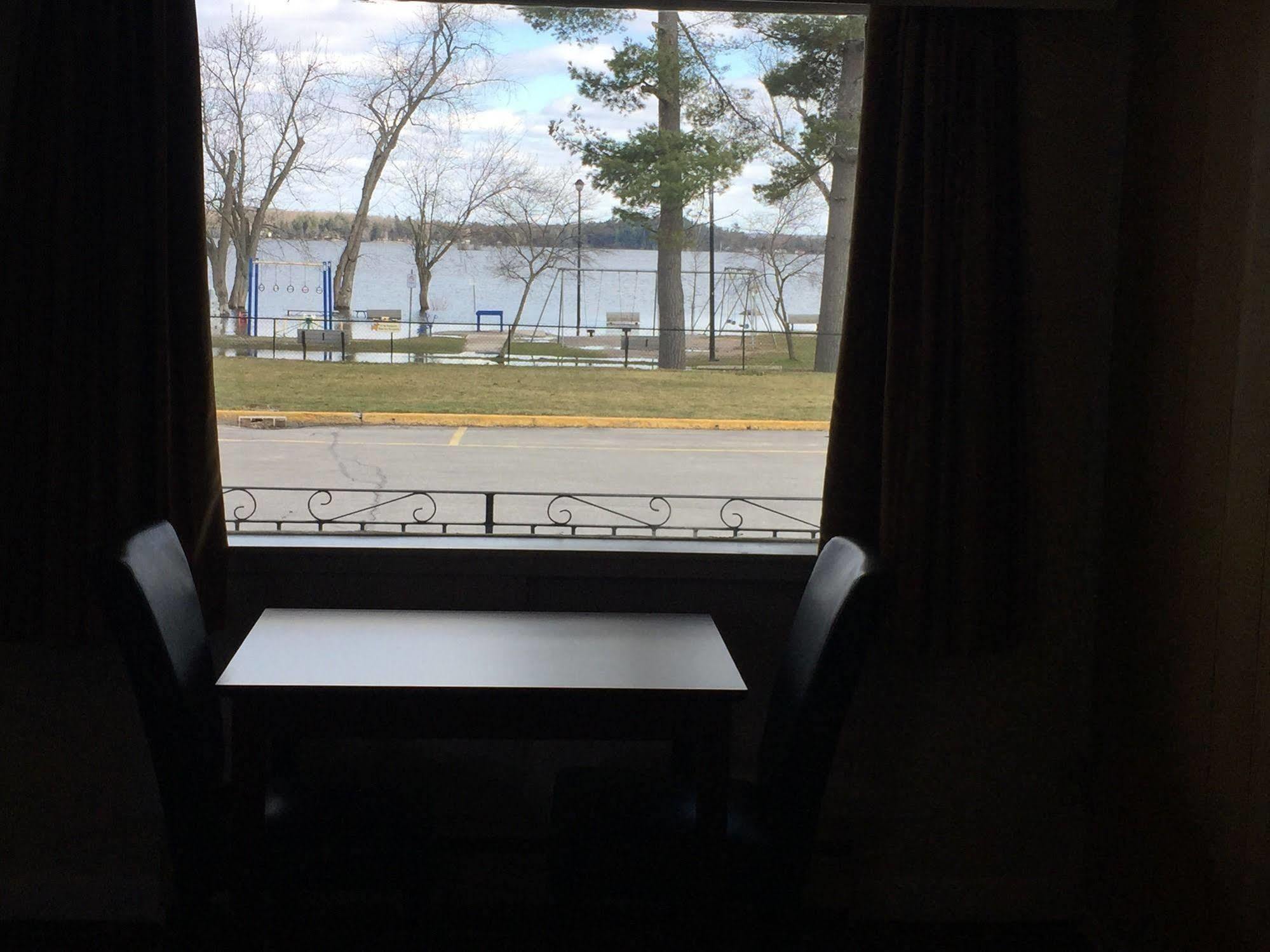 Park Place Motel & Suites Tweed Eksteriør billede